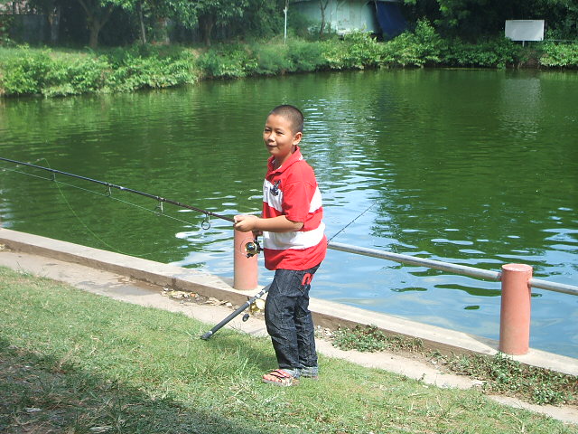 หล่อไม่แพ้ลูกพี่ เลย
 :cool: :cool: :cool: :cool: :cool: :cool: