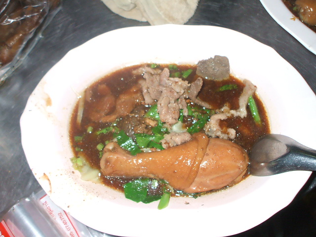 อันนี้หมูน้ำตกเพิ่มน้องไก่ครับ 
 :umh: :umh: :umh: :umh: