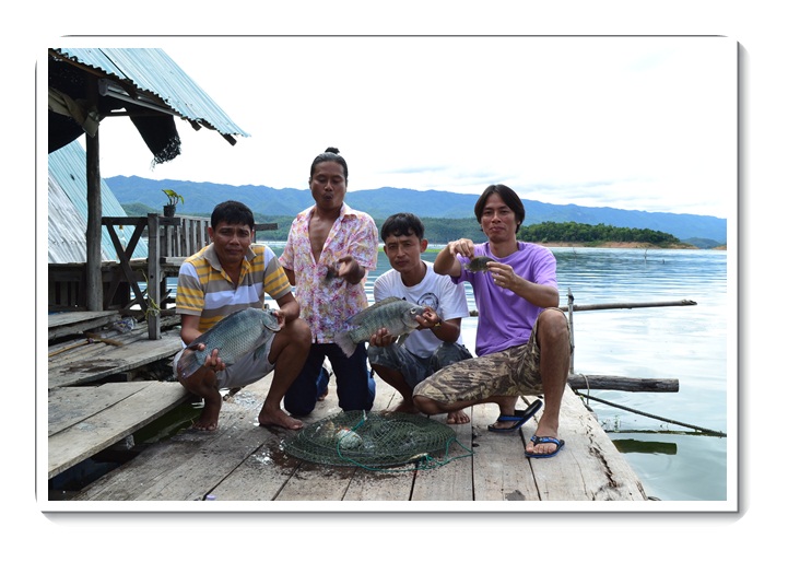 ขออภัยอาหารหลายๆมื้อครับ     ลากันด้วยภาพนี้ละกันครับ  สวัสดีทุกท่านอีกครั้ง   แล้วพบกันใหม่ 