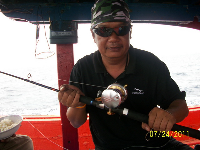  :cool: :cool:  ชุดหมานครับ  Shimano  Jigger  LD 4000 + Lemax  กดช่อนเลมา  11  ตัว