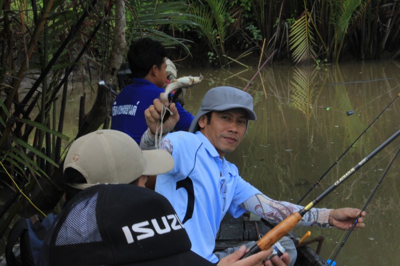 ลุงเดช เปิดตัวแรกเหมือนกัน