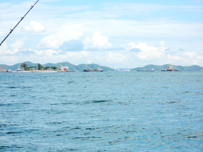  [b]ใกล้ถึงเกาะปงแล้ว ที่เห็นอยู่ข้างหน้านี่เอง [/b] :smile:
