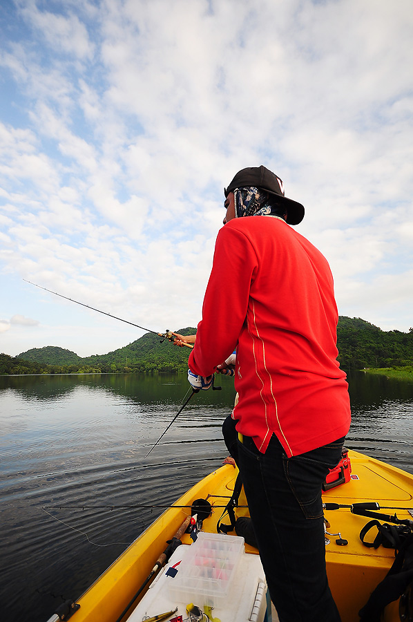 ปลาขึ้นรอบเรือ อีโต้ตีทันป่าวว่ะ :grin: :grin: :grin:
