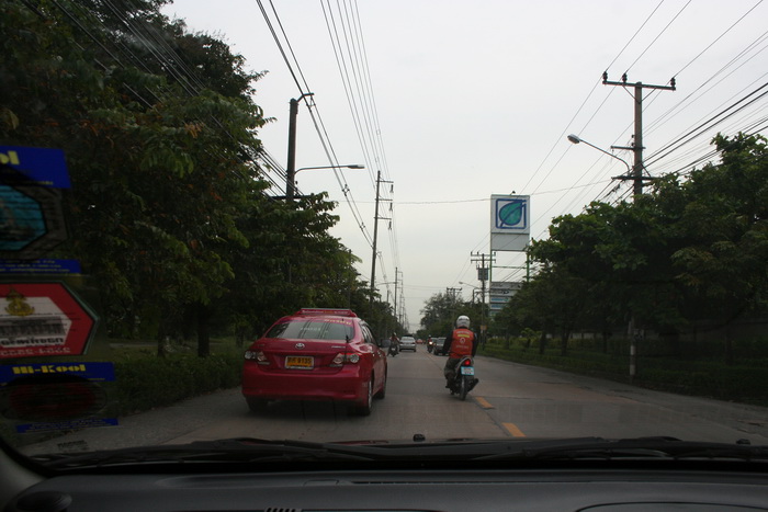 

               เดินทางออกจาก แฟลตทหารเรือ  บางนา  08.00 น.   :laughing: :laughing: :laughing: