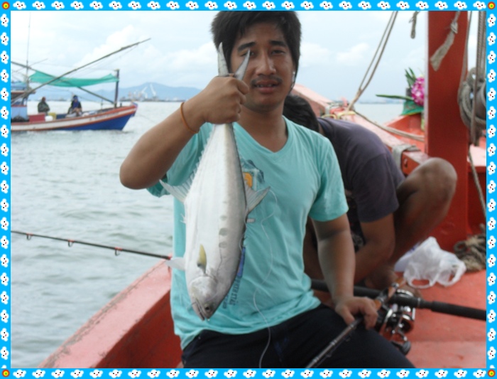       บาส   1  ในทีมงานอยู่หน้าเรือก็ได้เหมือนกัน :laughing: :laughing: :laughing:
