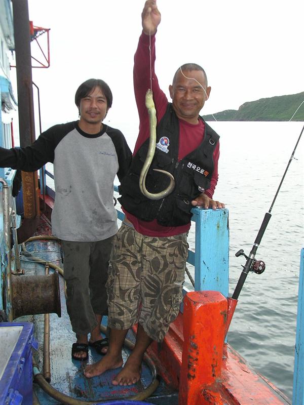 งานเลี้ยง........ย่อมมีวันเลิกลา.................ครับ

ขอบคุณเพ่เน้ง และ พี่อู๋.....ที่ชวนผม และ แ