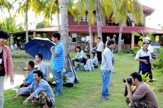 งานนี้สนุกมากครับ  มีทั่งน้องใหม่  น้องเก่ามากันเต็มไปหมด