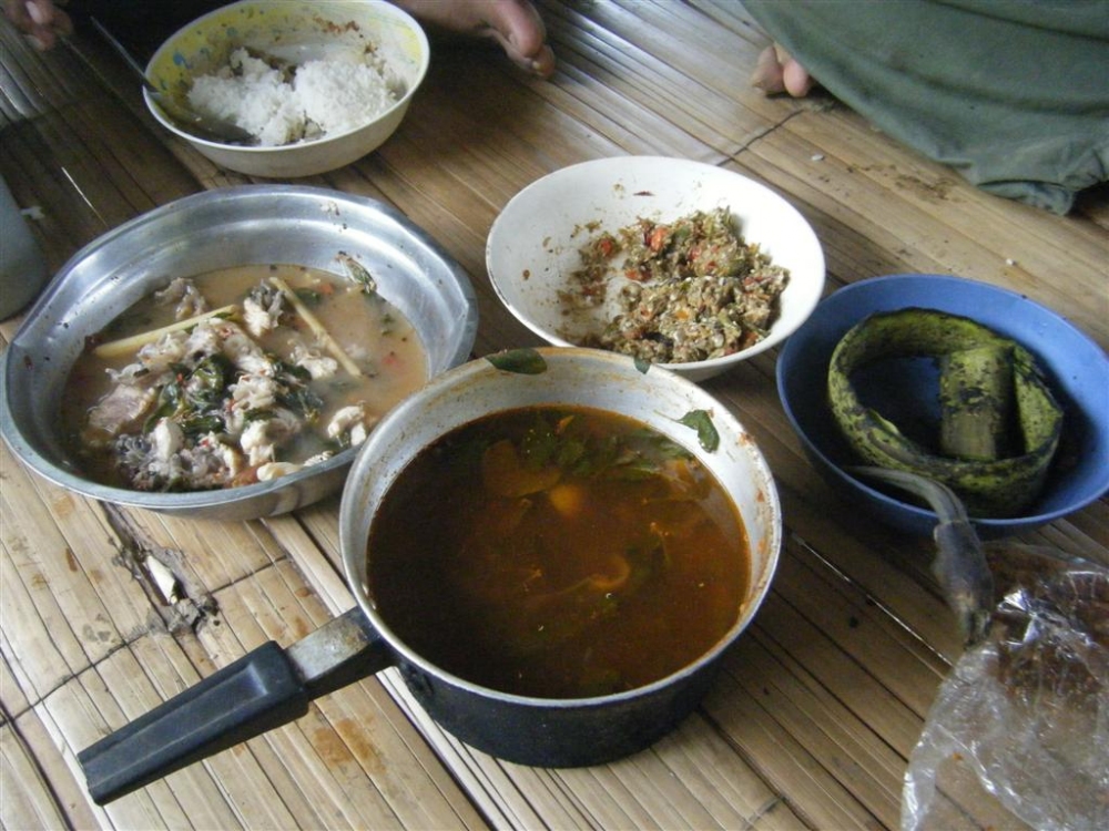 กับข้าวมื้อสุดท้ายก่อนที่พวกเราจะกลับบ้าน เชื่อไหมอร่อยจนน้ำตาไหล สัญญาว่าจะกลับมาเยือนอีกให้ได้ ประ