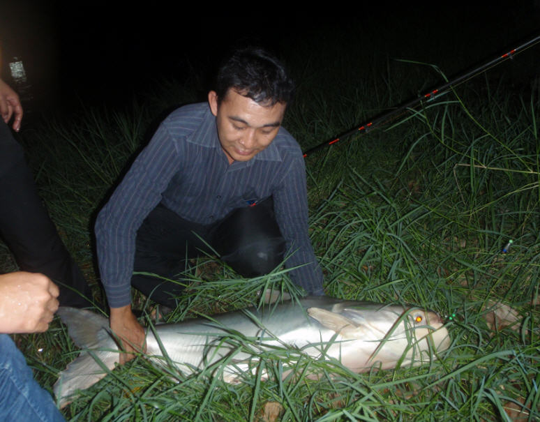 สุดท้ายเราก็ร่วมแรงร่วมใจกันเอาขึ้นมาได้ครับ :laughing: :laughing: