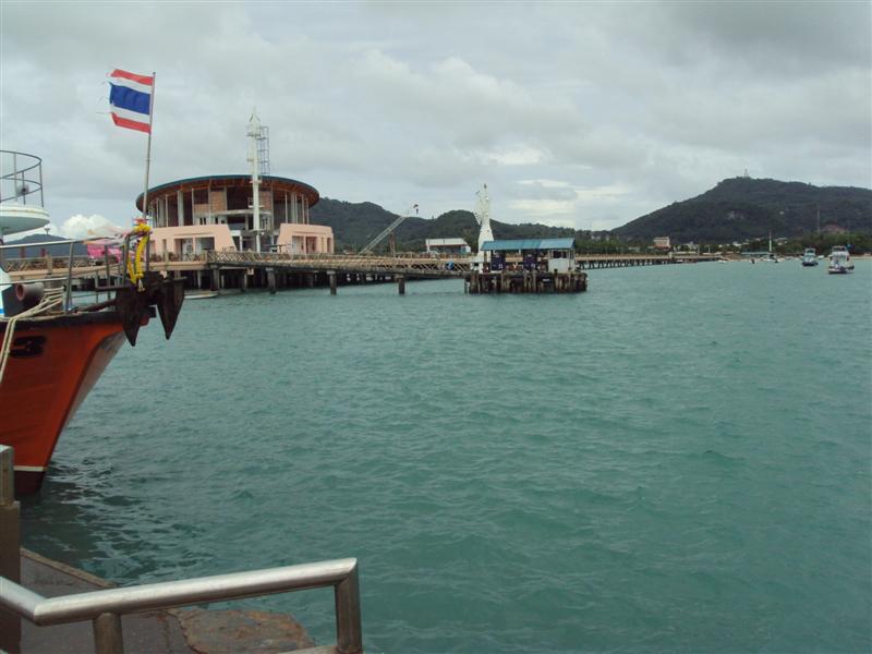 ขนาด กลับเรือเร็ว เรายังอ้วก อาหารเช้าออก หมด เลยยยย