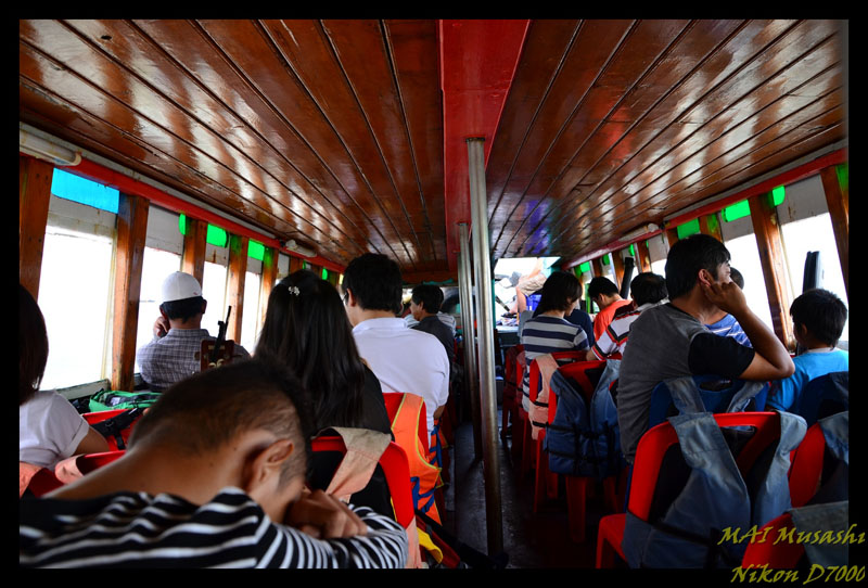ความวุ่นวายบนเรือ

เหมือนเราไปเที่ยวประเทศญี่ปุ่นเลย

คุยกันแบบว่า  ได้ยินตั้งแต่หัวเรือถึงท้ายเ