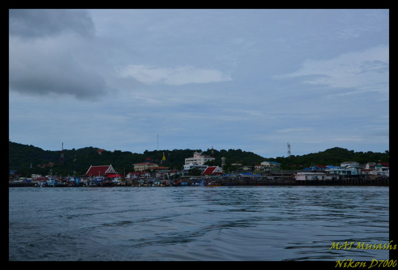 เรือออกเเล้ว กระโดดว่ายน้ำตามมายังทันนะครับ

(น้าๆที่เข้ามาดูนะครับตามดูไปเรื่อยๆครับวันนี้จบแน่นอ