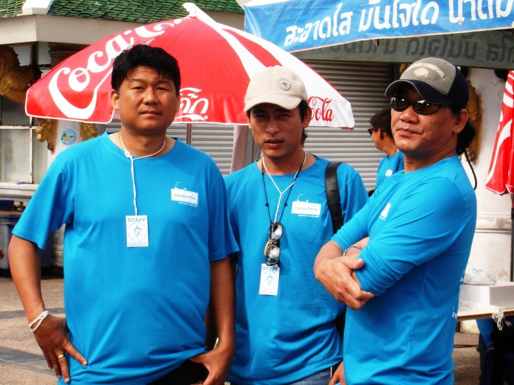 คุณนก คนกลางผู้บริหารรของ ว๊อคกิงสตีทบางแสนครับ