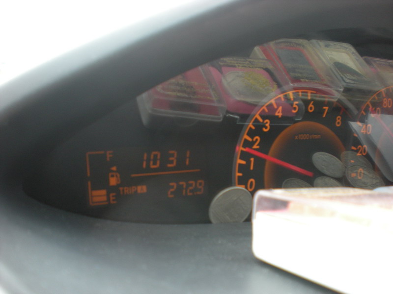 สวัสดีน้าๆ อีกรอบนะคับ...ขณะเวลา สี่ทุ่มนิดๆ ....ขออนุญาตฉายหนังรอบมิดไนท์ต่อละกันนะคับผม :umh: :um