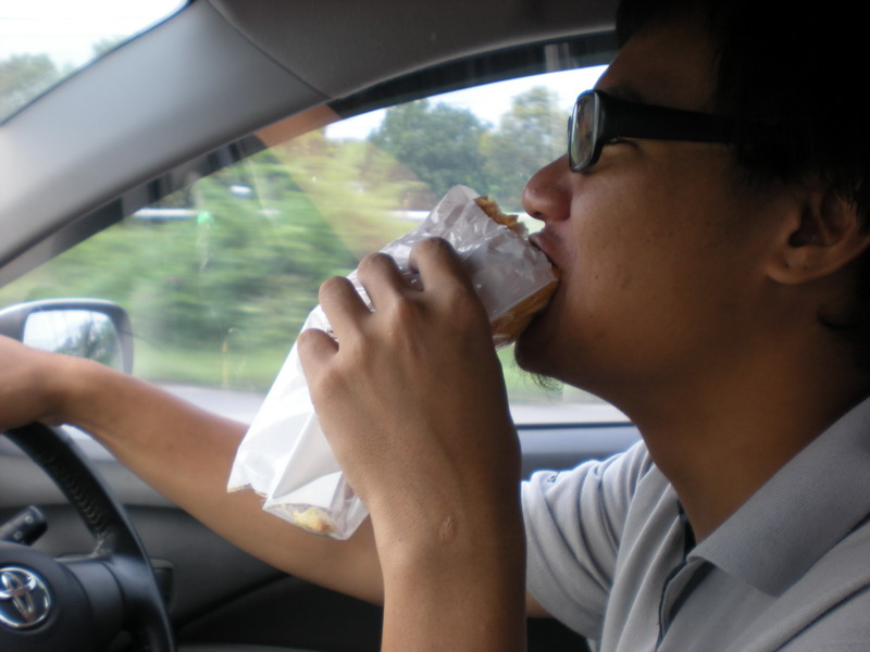 ทหารซีซ่าก็จัดหนักก่อนใครเพื่อนเลย....ระวังติดคอเด้อละ....เด่วจะอดตกปลาเอา :laughing: :laughing: :l