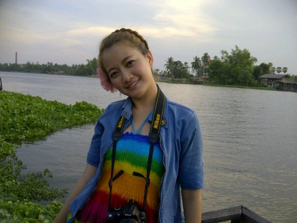 ตากล้องของพี่เค้าในวันนั้น  ไม่น่าเชื่อว่าเธอจะเป็นเบื้องหลังของหลักฐานในการมัดตัวพี่ชายคนนี้  ฮ่าๆๆ