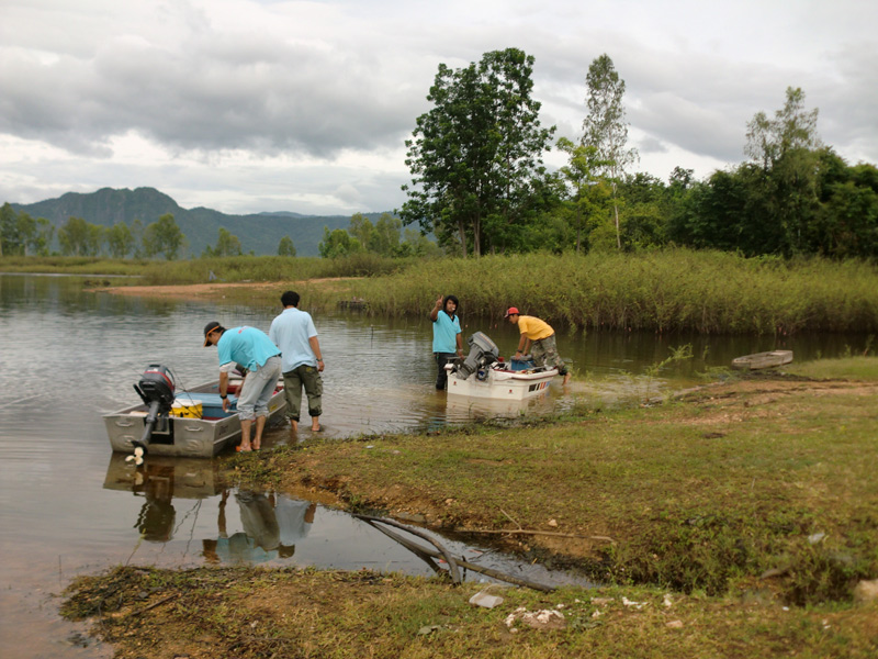 เรือป๋าเบิ้มกับเรือน้านุ อีคาร์ก็พร้อม :cool: :cool: :cool: