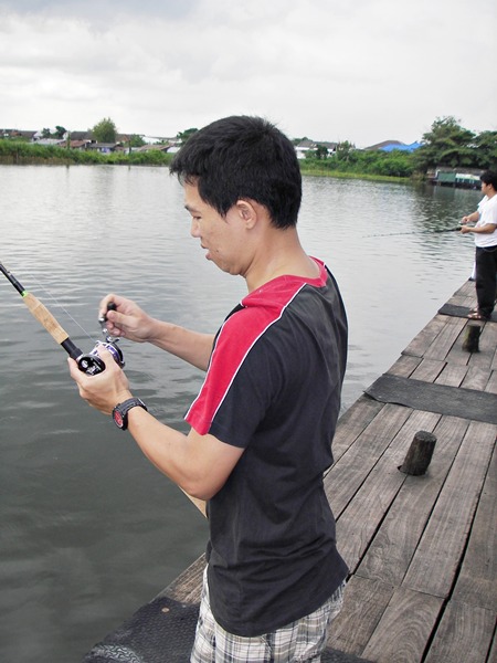         รอก OMOTO...คัน บราวนิ่ง...สาย 14 lb.
+ อุปกร�