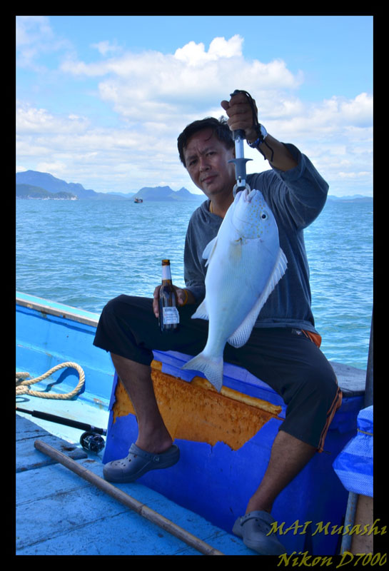พ่อก็ไม่ยอมน้อยหน้า เอาไอนี่ขึ้นมาอีกตัว

 :smile: :smile: :smile: :smile: