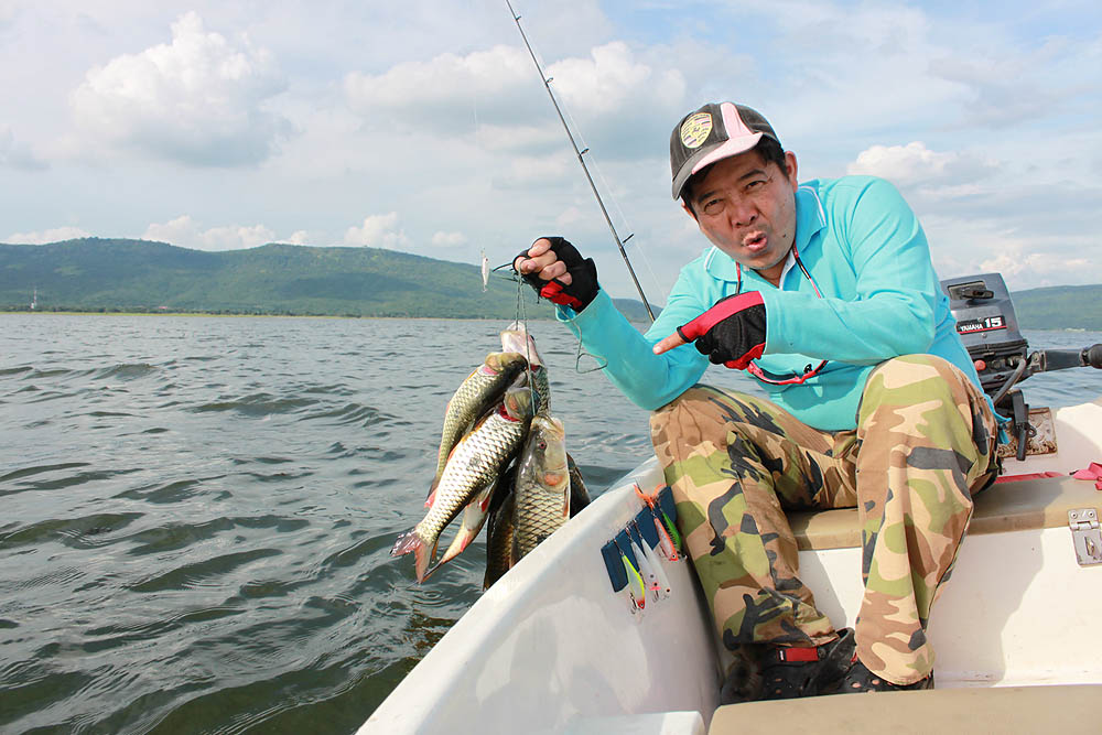 หนักจนเรือเอียงเลยครับ... :cheer: :cheer: :cheer: :cheer: :cheer: