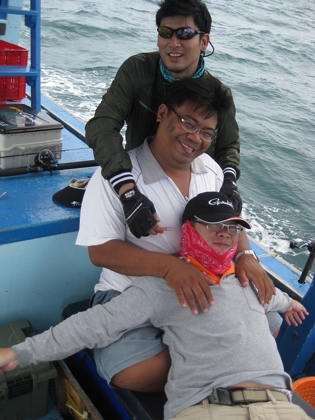 ว่างงานกันจริงๆ  ไม่ช่วยกันตกเลย.... :love: :grin: