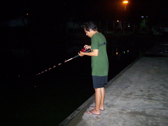 [q][i]อ้างถึง: โอangler posted: 11-09-2554, 23:36:18[/i]

 :cheer: :cheer: :cheer: :cheer: :cheer: