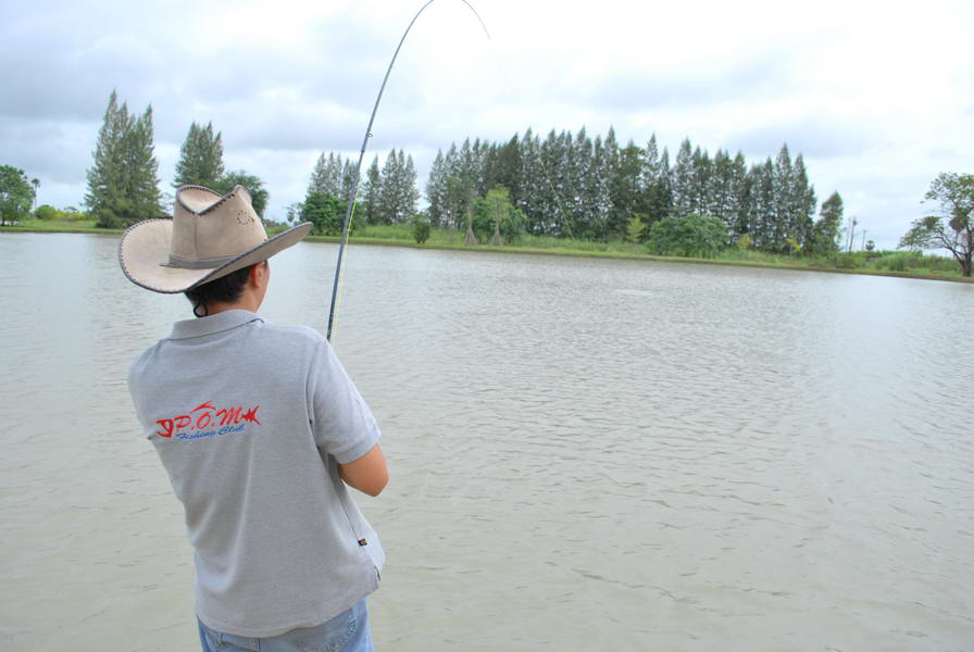 กลุ่มfishing-relax + p.o.m. ส่งเข้าประกวดกับเขาบ้างครับ....เอิ้กๆๆๆๆๆๆ ปลายังอยู่อีกไกลครับ:grin: :g