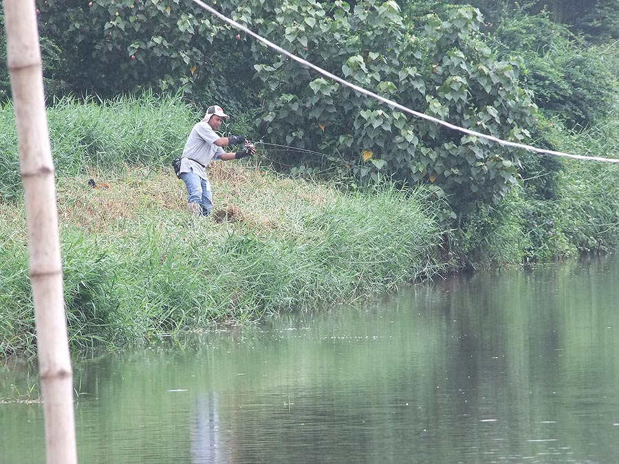 [b]ซูมไปฝั่งซ้าย นั่นน้าศิวะ กำลังเย่อเลยครับ อิอิ[/b]
 :ohh: :ohh: :ohh: :ohh: :ohh: :ohh: :ohh: :