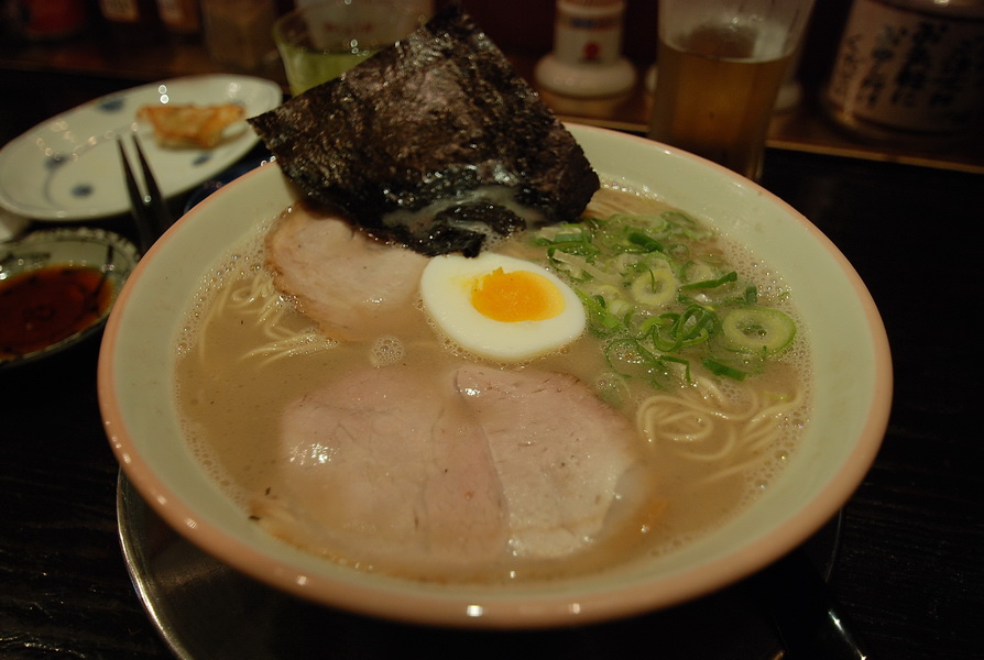 มาแล้วครับ Tonkotsu ราเมน...   :umh: