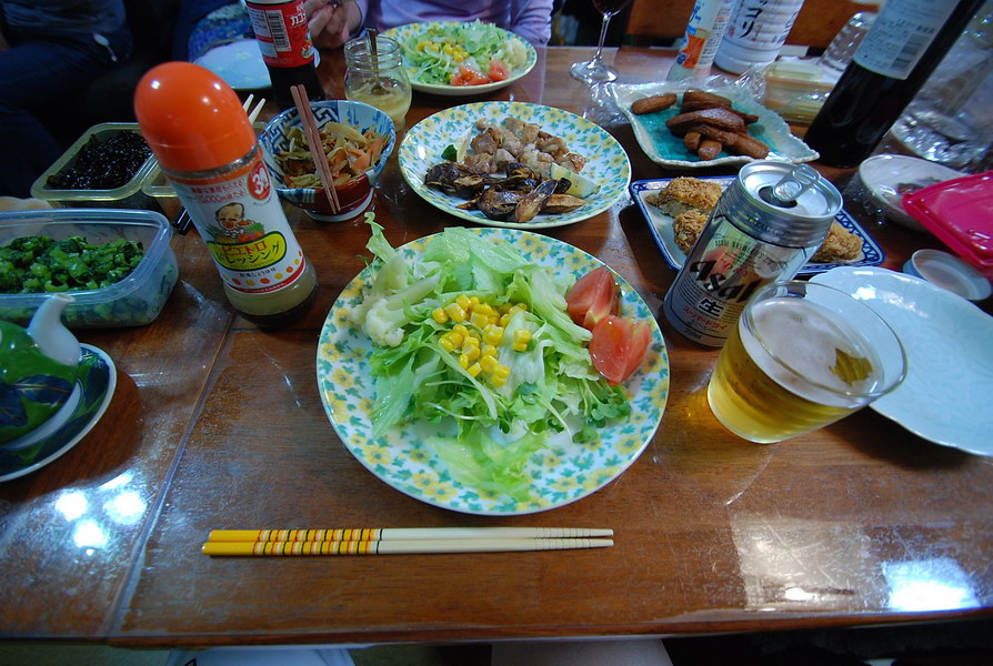 มื้อเย็นครับ...เมนูนี้แนะนำเลยนะครับ ทานผักแทนข้าว   :umh:





สวัสดีครับน้าซองเซนหุก    :che