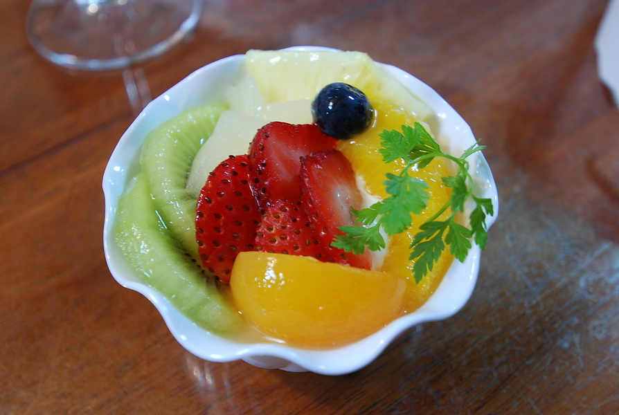 ตบท้ายด้วยของหวานก่อนเข้านอน...พรุ่งนี้เราเดินทางกันแต่เช้านะครับ   :sleeping: