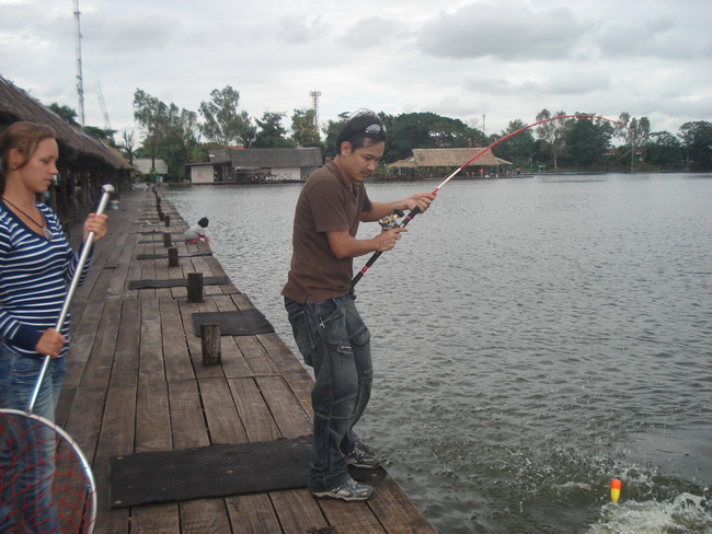 [q][i]อ้างถึง: numpung1204 posted: 14-09-2554, 22:52:58[/i]

 :grin:สวัสดีครับ :grin: :grin:[/q]
