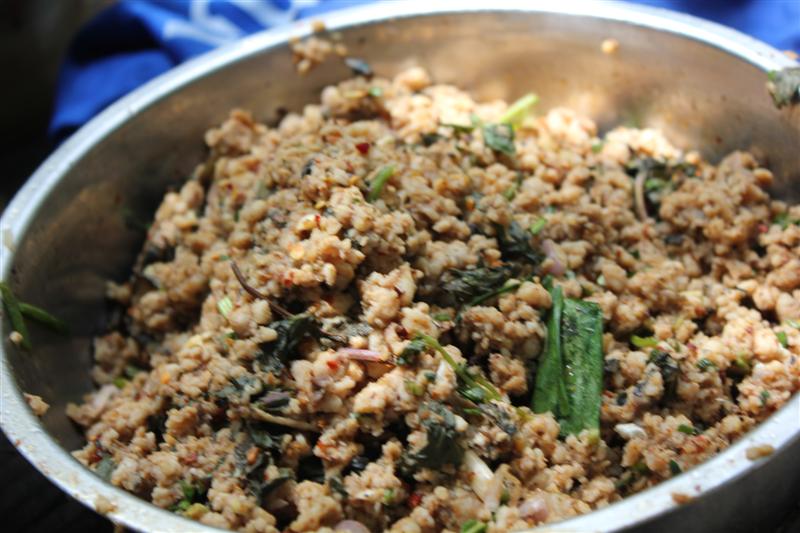 เอามาทำงี้ซิน้าเชื่อมลาบๆๆๆๆๆๆเดียวจะตามไปกิน
วันเสาร์นี้ว่างไมอย่าแอบไปอย่างนี้อีกนะไม่ชอบ
เค้ากล