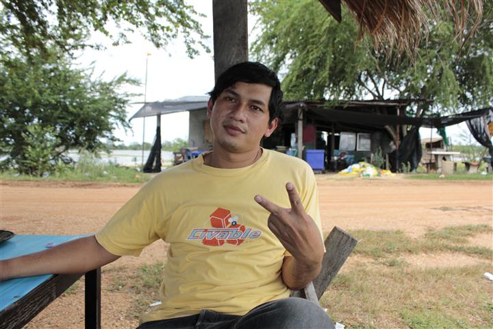 รอดแระ..........สองโต

 :smile: :smile: :smile: :smile: :smile: :smile: