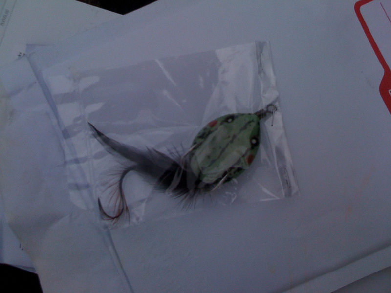 เปิดมาอะโห กบสวยมากครับ เป็นของน้าท่านนี้ครับ ใจดีจริง ๆ
http://www.siamfishing.com/profile.php?use