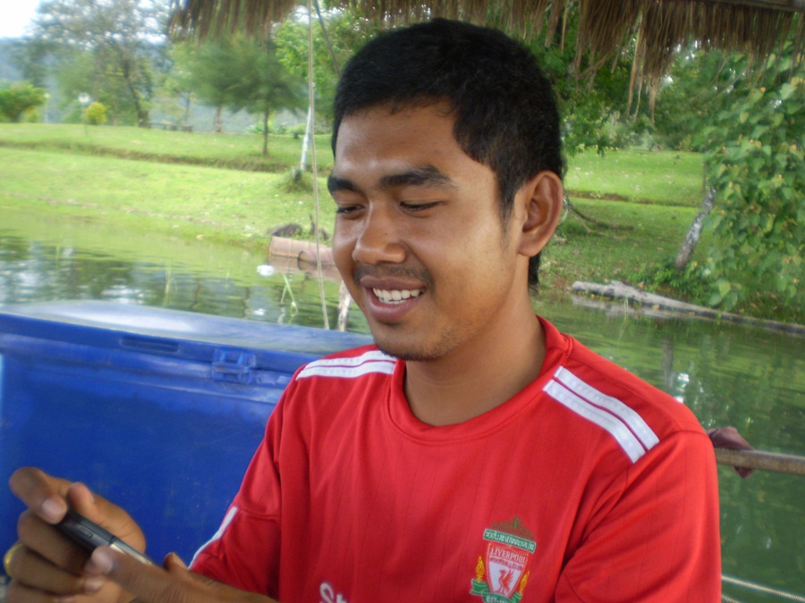 วัยรุ่น เดี๋ยวนี้เล่น เฟสทั้งวันเลย

 :laughing: :laughing: :laughing: :laughing: