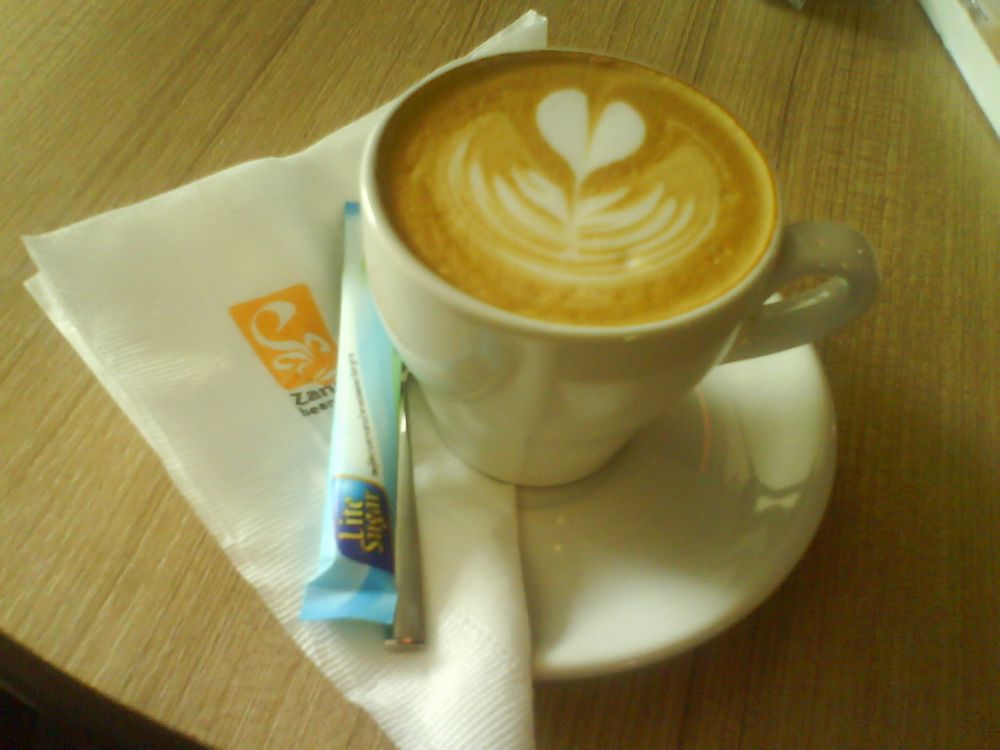 เช้านี้ตื่นมา  ทานกาแฟกันสักถ้วยไหมครับน้า  เด๋วผมลงรูปไว้ก่อนนะครับ  10 โมง ครึ่ง ผมจะไปสอบแล้วล่ะ 
