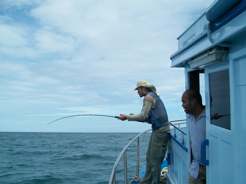 คันน้านกด้านหัวเรือทำงานก่อนครับ  :grin: