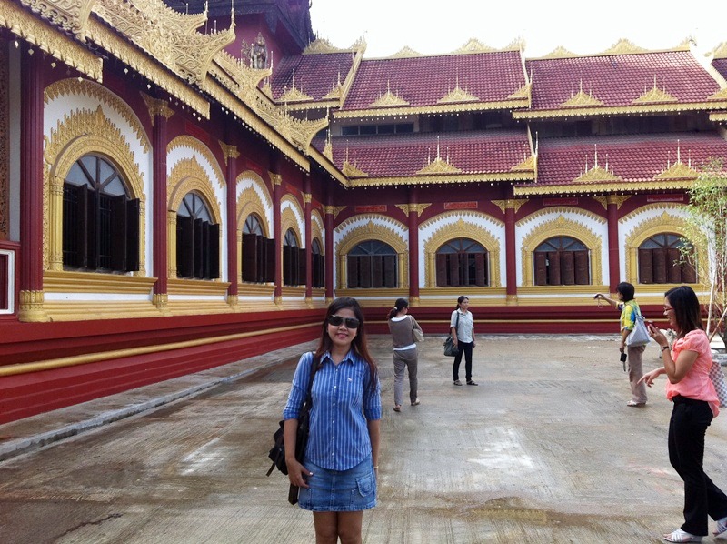 [center][b]"วัดพระเจ้าระแข่ง" ซึ่งซุ้มประดับองค์พระประทานทำด้วยไม้จันทน์หอม สวยงามมากค่ะ

 :chee