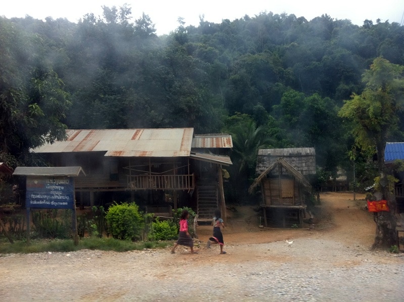 [q][i]อ้างถึง: juji posted: 20-09-2554, 15:32:06[/i]

ป้าครับตอนนั่งเรือข้ามโขงน่าทรอลลิ่งไปด้วยนะ
