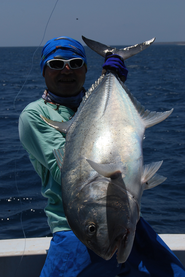rod:smith tokara 60
reel:stella sw20000pg 
line:pe10 varivas
hook:decoy gt-special
lure:ไม่รู้ต้