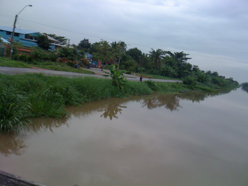 อยู่กลางสะพานแล้ว  :laughing: :laughing: