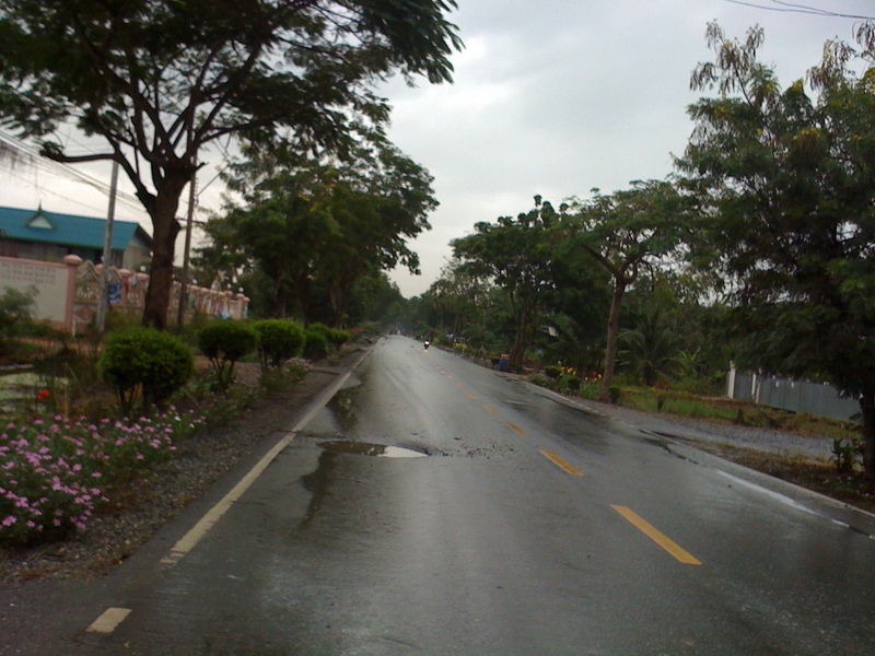ขับต่อไปเรื่อยๆ ครับ :grin: