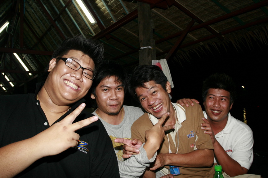 [q][i]อ้างถึง: noch posted: 21-09-2554, 19:25:17[/i]

นังเจ มารายตัวด่วนขอบอก อย่าให้ต้องจุดธูปเรี