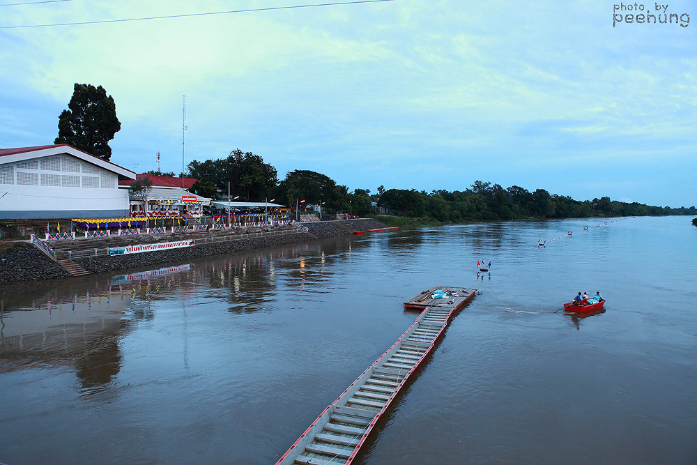 เตรียมงานกันอย่างตั้งใจโดยเทศบาลตำบลเมืองคงนำโดยท่านนายกและพนักงานและทุกฝ่ายเพื่อชาวราษีไศลทุกคน :lo