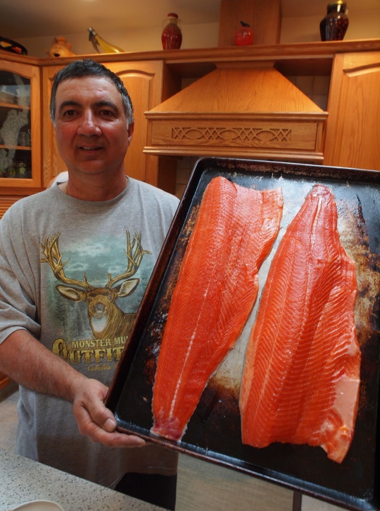 แล่ออกมา นึกว่าปลา Salmon ใหญ่จัด :laughing: :laughing: