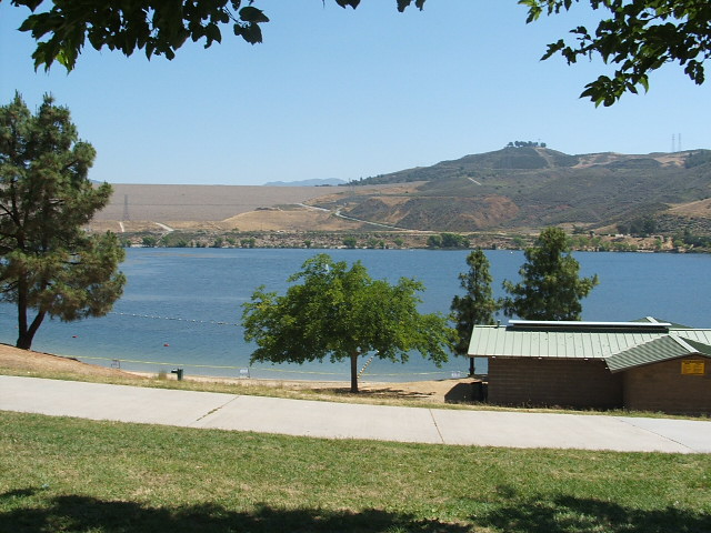 แนะนำ Castaic Lake สำหรับนักตกปลาใน LA.