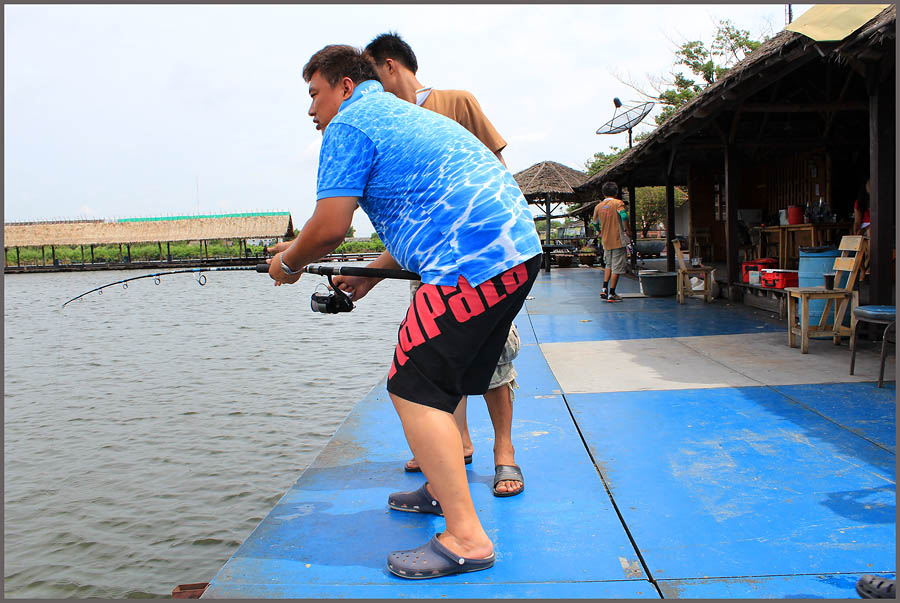 จัดหนัก เอาคันไปอาฉิน  :laughing: :laughing: :laughing: :laughing: 