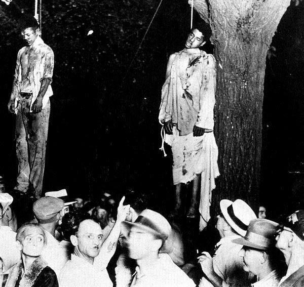 ภาพที่ 2
Lawrence Beitler  Lynching
ลอเรนซ์ เบลท์เลอล์   ศาลเตี้ย

ลอเรนซ์ เบลท์เลอล์  ได้บันทึก