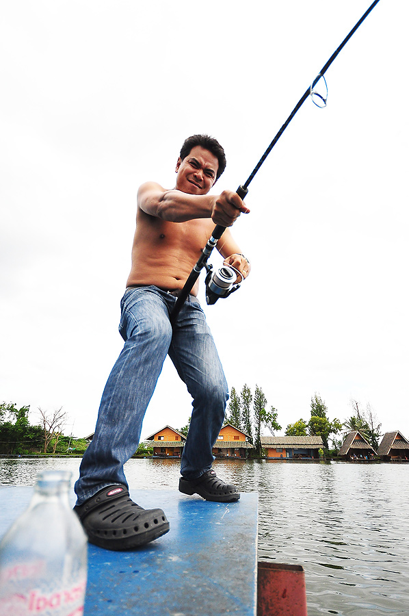 ย้ายมาข้างหน้าดีกว่า อย่างน้อยคงไม่มีลมหวนมาแน่ๆ :laughing: :laughing: :laughing: :laughing: